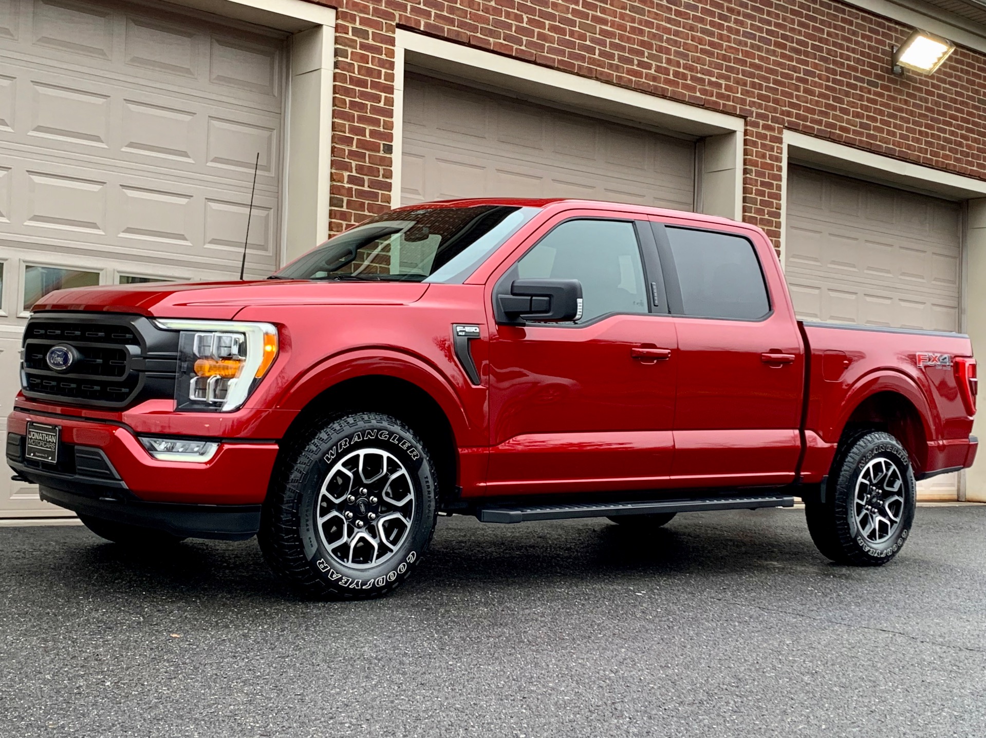 Used-2021-Ford-F-150-XLT
