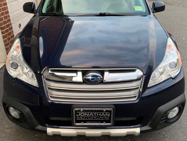 Used-2014-Subaru-Outback-25i-Limited-Moonroof