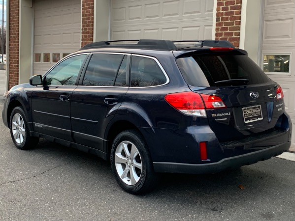 Used-2014-Subaru-Outback-25i-Limited-Moonroof