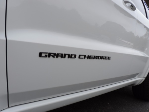 Used-2015-Jeep-Grand-Cherokee-Altitude