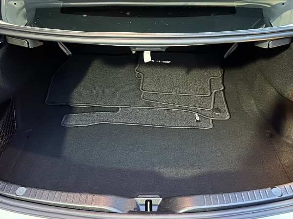 Used-2018-Mercedes-Benz-C-Class-C-300-4MATIC