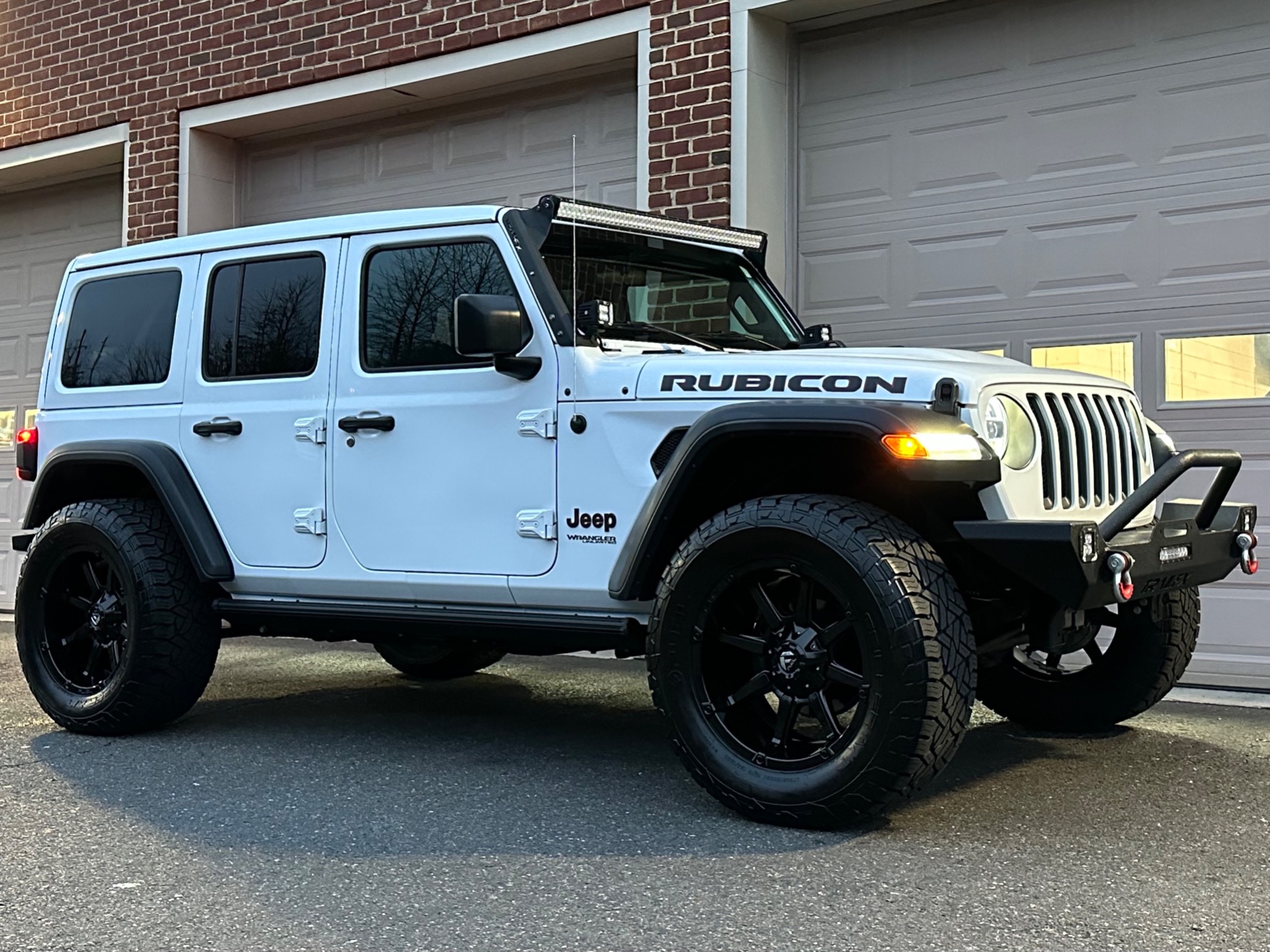 Used-2019-Jeep-Wrangler-Unlimited-Rubicon