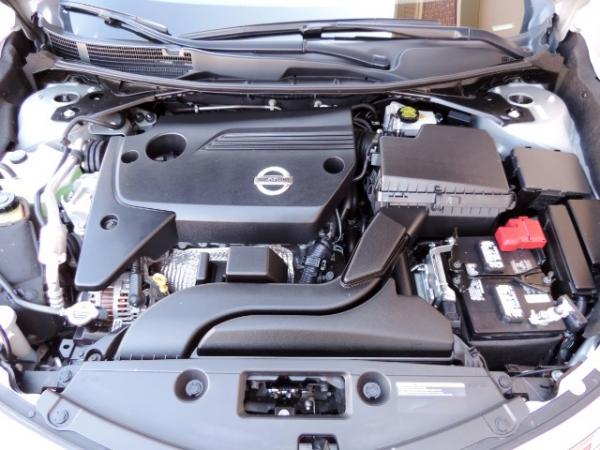 Used-2015-Nissan-Altima-25-S