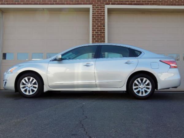 Used-2015-Nissan-Altima-25-S