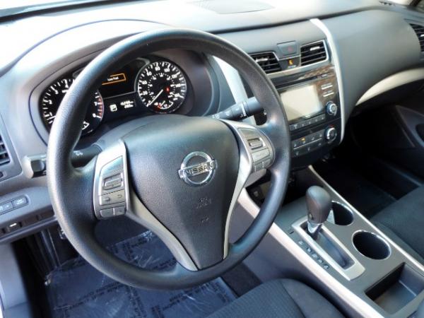 Used-2015-Nissan-Altima-25-S