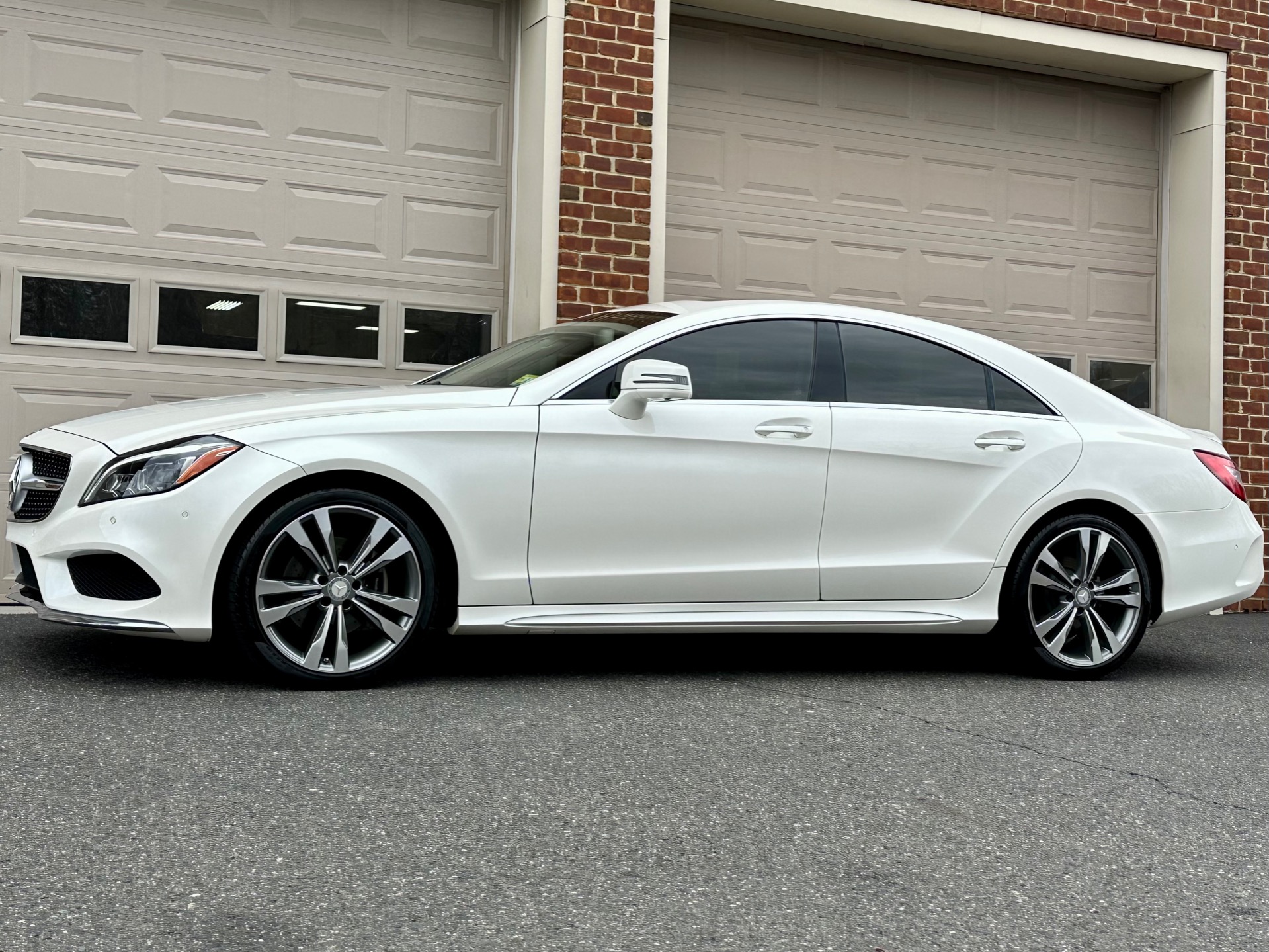 Used-2016-Mercedes-Benz-CLS-CLS-400-4MATIC