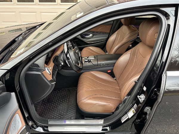 Used-2018-Mercedes-Benz-S-Class-S-560-4MATIC