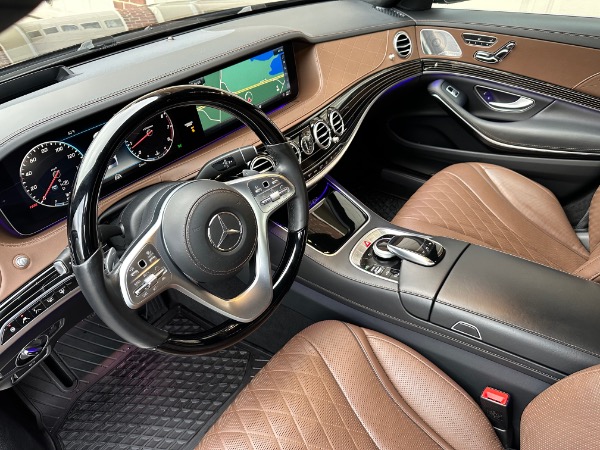 Used-2018-Mercedes-Benz-S-Class-S-560-4MATIC