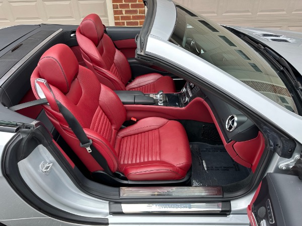 Used-2016-Mercedes-Benz-SL-Class-SL-550