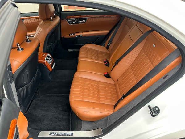 Used-2013-Mercedes-Benz-S-Class-S-550-4MATIC