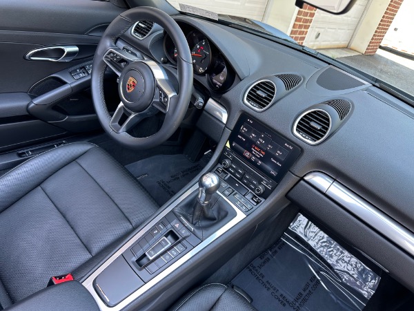 Used-2019-Porsche-718-Boxster-6-Speed-Manual-Shift