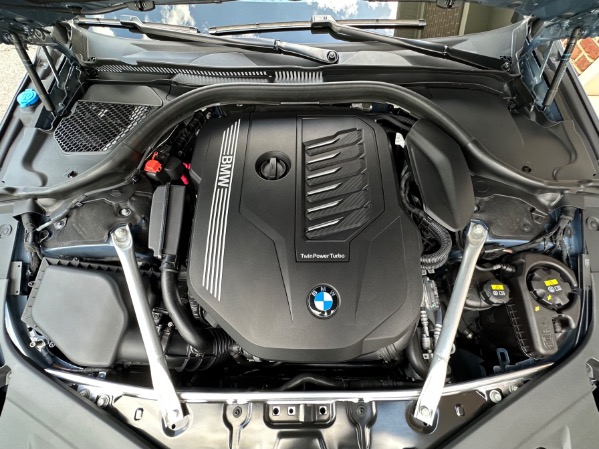 Used-2022-BMW-8-Series-840i-Convertible