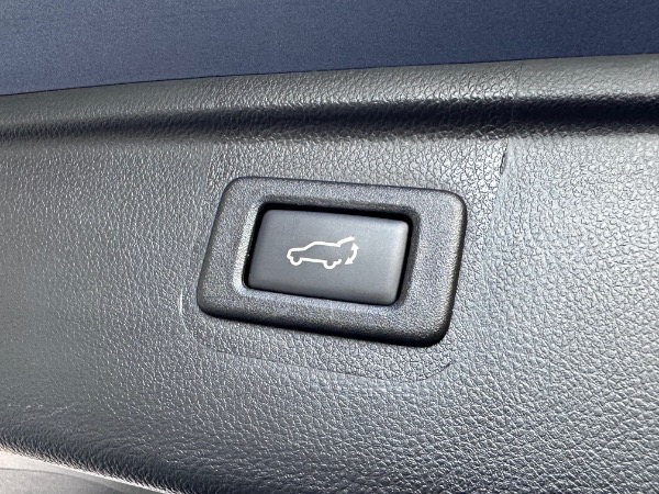 Used-2016-Subaru-Outback-25i-Limited-AWD