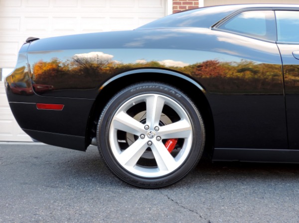 Used-2009-Dodge-Challenger-SRT8