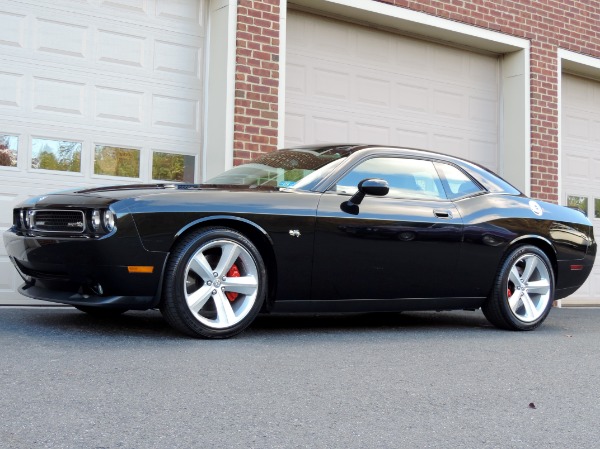 Used-2009-Dodge-Challenger-SRT8