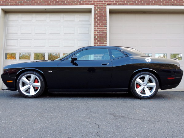 Used-2009-Dodge-Challenger-SRT8