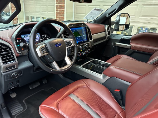 Used-2022-Ford-F-350-Super-Duty-Platinum