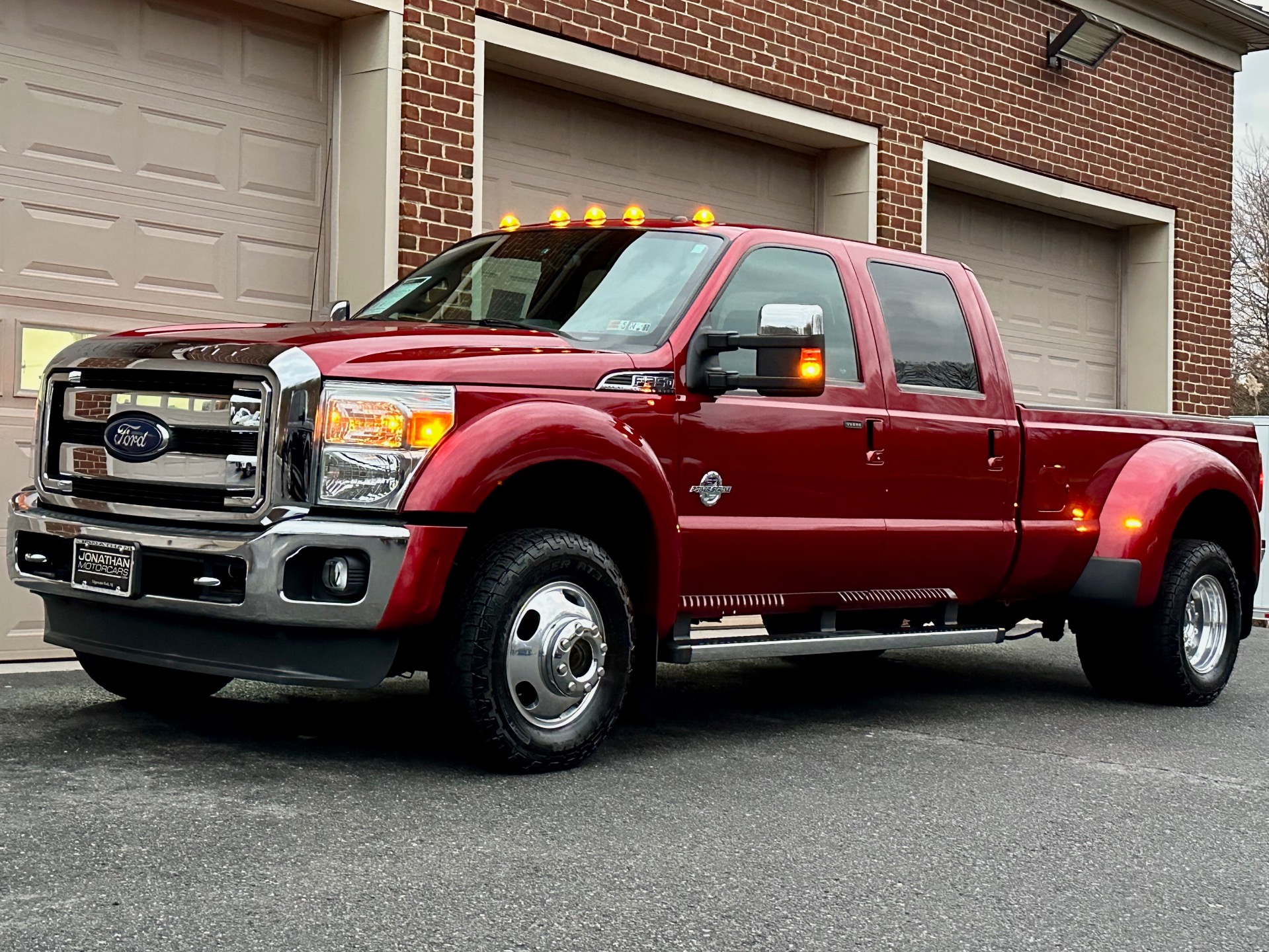 Used-2016-Ford-F-350-Super-Duty-Lariat-DRW