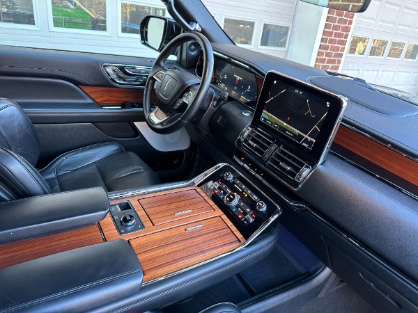 Used-2019-Lincoln-Navigator-Reserve