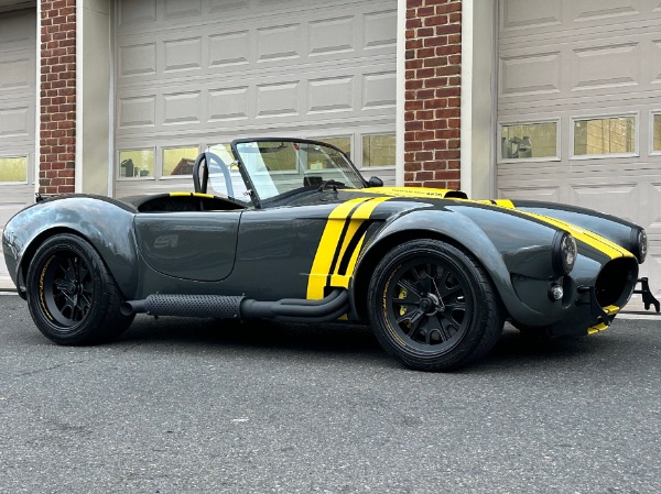 New-1965-Backdraft-Racing-Cobra-RT4B-427