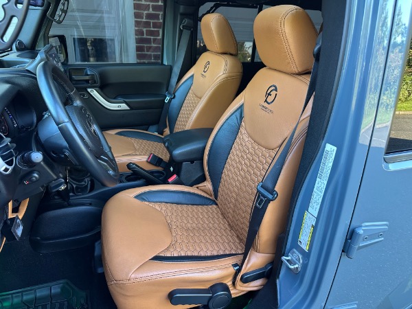 Used-2014-Jeep-Wrangler-Unlimited-Sahara