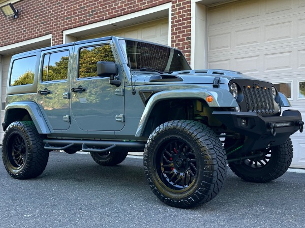 Used-2014-Jeep-Wrangler-Unlimited-Sahara