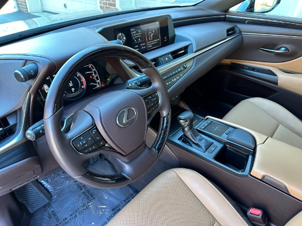 Used-2021-Lexus-ES-250-AWD-Premium