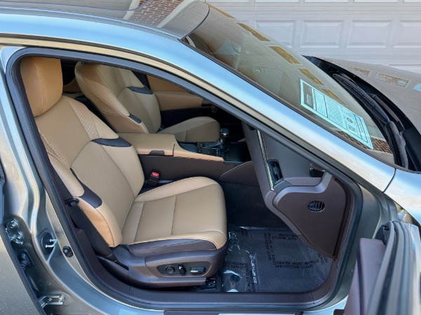 Used-2021-Lexus-ES-250-AWD-Premium
