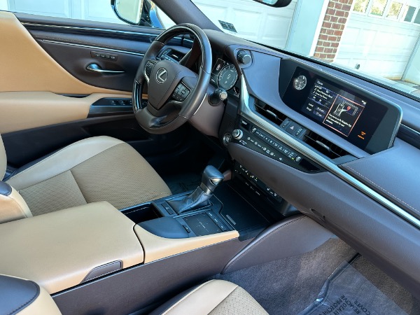 Used-2021-Lexus-ES-250-AWD-Premium