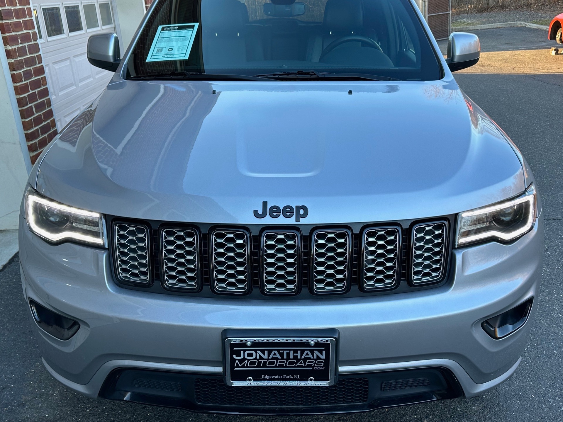 Used-2020-Jeep-Grand-Cherokee-Altitude