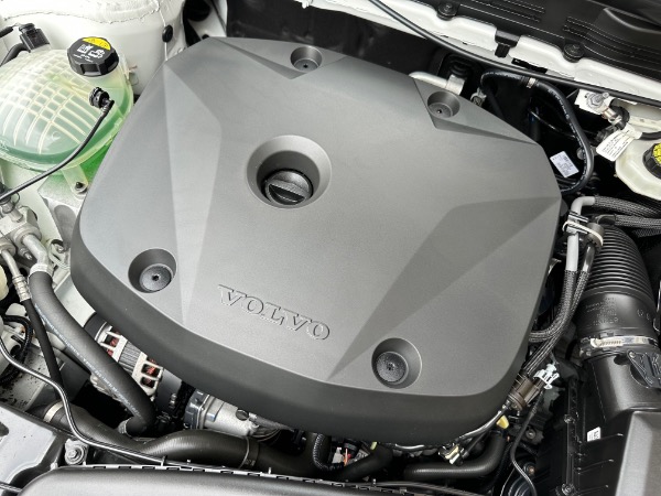 Used-2020-Volvo-XC40-T4-Momentum