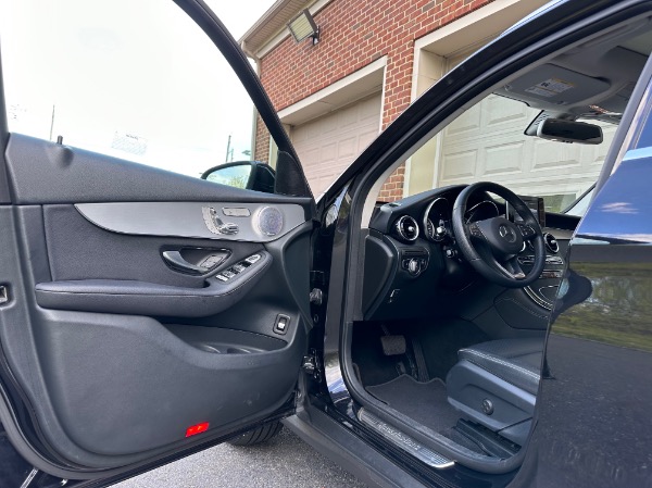Used-2019-Mercedes-Benz-GLC-GLC-300-4MATIC