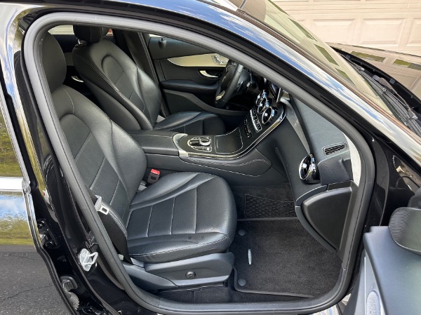 Used-2019-Mercedes-Benz-GLC-GLC-300-4MATIC