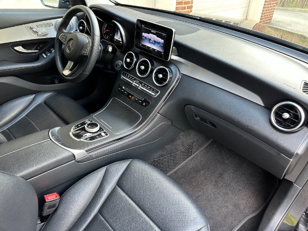 Used-2019-Mercedes-Benz-GLC-GLC-300-4MATIC