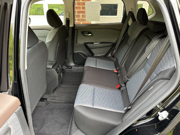 Used-2023-Nissan-Rogue-SV