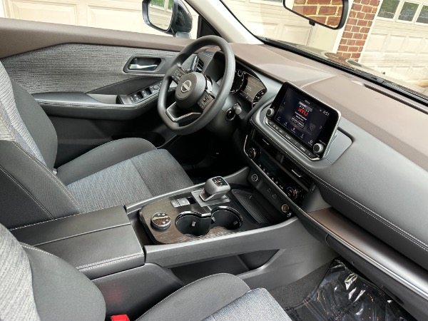 Used-2023-Nissan-Rogue-SV