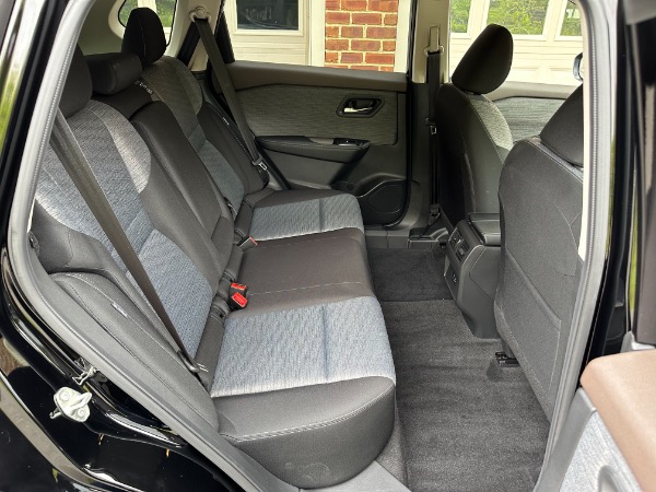 Used-2023-Nissan-Rogue-SV