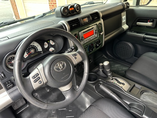 Used-2013-Toyota-FJ-Cruiser