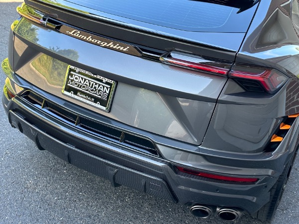 Used-2023-Lamborghini-Urus-Performante