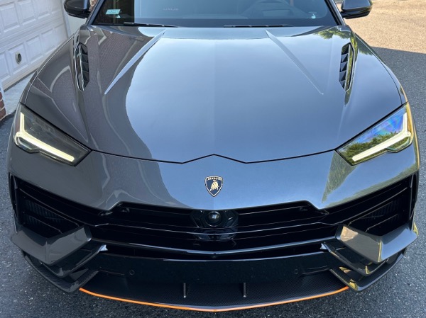 Used-2023-Lamborghini-Urus-Performante