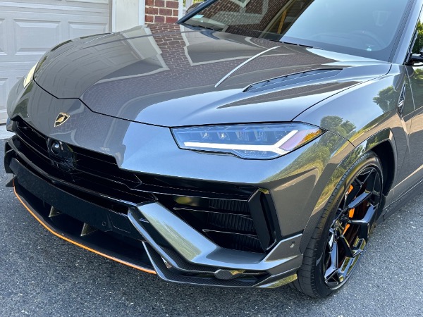 Used-2023-Lamborghini-Urus-Performante
