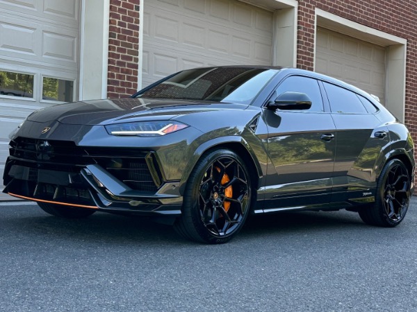 Used-2023-Lamborghini-Urus-Performante