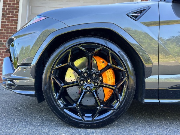 Used-2023-Lamborghini-Urus-Performante