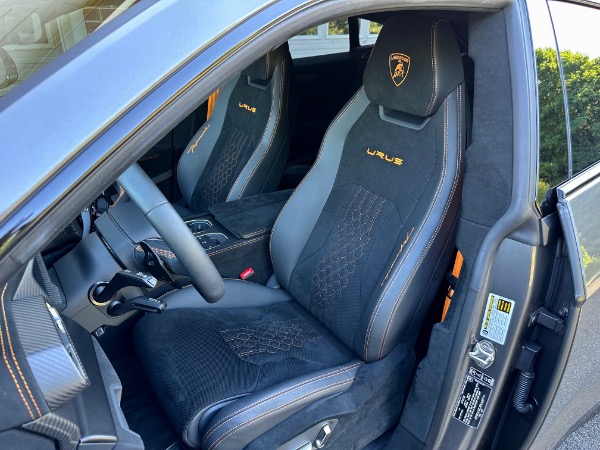 Used-2023-Lamborghini-Urus-Performante