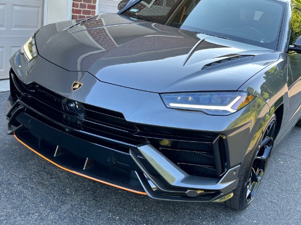 Used-2023-Lamborghini-Urus-Performante
