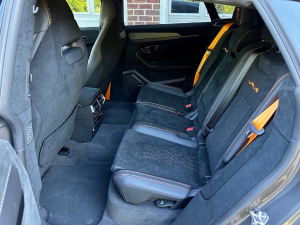 Used-2023-Lamborghini-Urus-Performante
