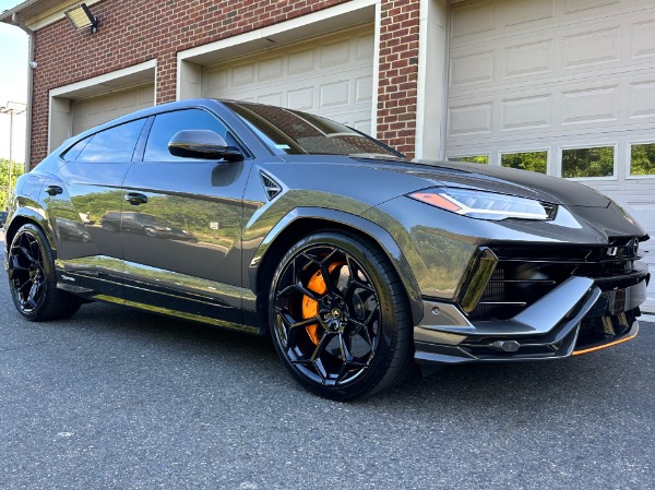 Used-2023-Lamborghini-Urus-Performante