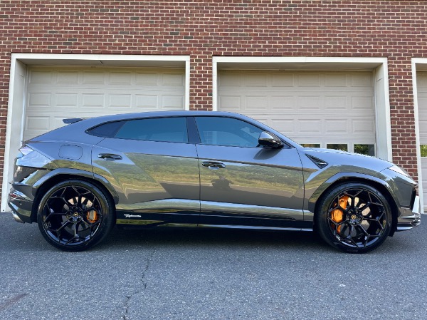 Used-2023-Lamborghini-Urus-Performante