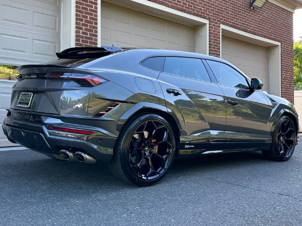 Used-2023-Lamborghini-Urus-Performante