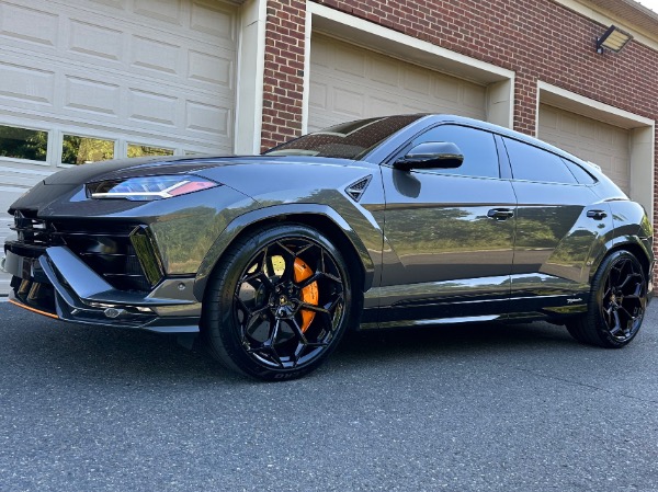 Used-2023-Lamborghini-Urus-Performante